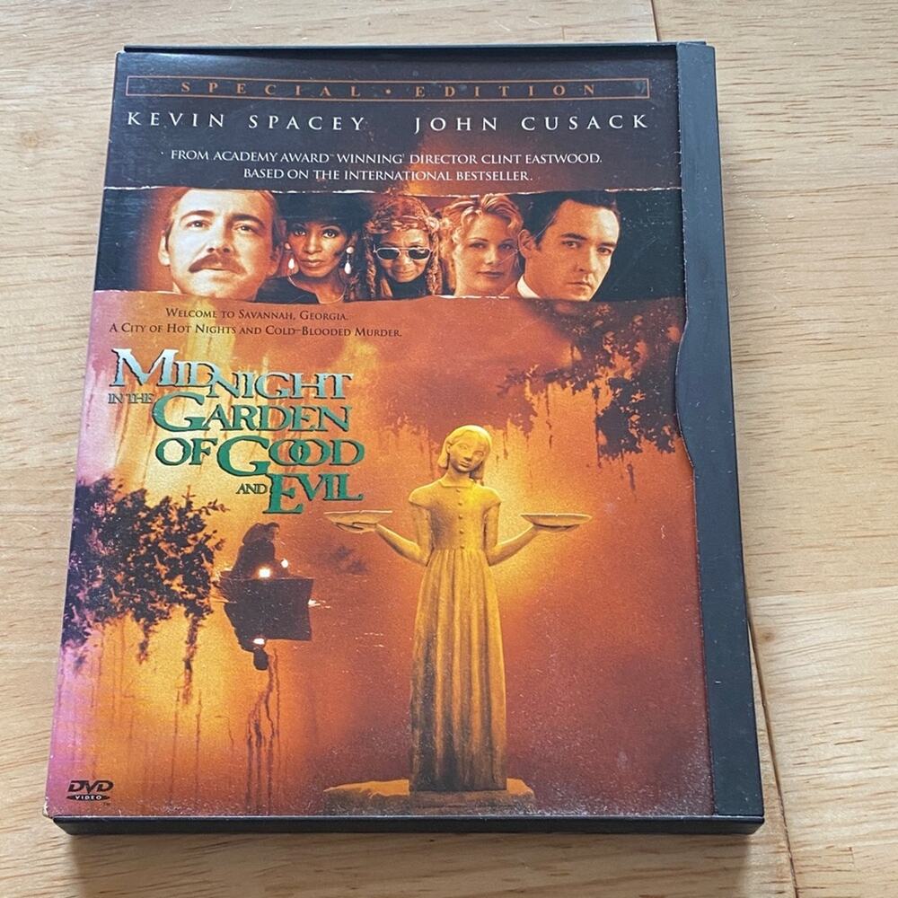 Warner Bros. Midnight in the Garden of Good and Evil DVD - Black and Gold